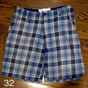 AEROPOSTALE Mens Navy Yellow White Plaid Longer Length Mens Shorts Sz 32